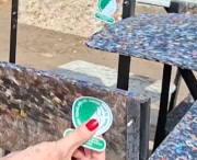 Pupitres de plástico, el nuevo ingenio en las aulas de Maracaibo