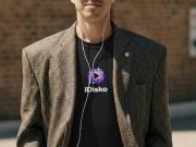 El Chino Simonet y la vida después de la Selección de handball: lanza una app para conectar a través de la música y muestra su faceta de empresario