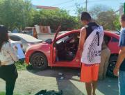 Atracan a camionero y roban 280 cajas; cae uno de los seis delincuentes.