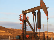 El Gobierno le quitó las retenciones al petróleo a dos provincias