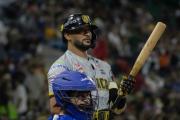 LVBP: José Rondón está a un paso de igualar a una leyenda de los Leones del Caracas