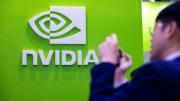 Acciones de Nvidia caen ante crecientes dudas sobre su dominio de IA