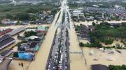 Asciende a 33 el balance de muertos por las inundaciones en Tailandia
