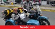 Pareja de austríacos recorre la Patagonia en moto con sidecar