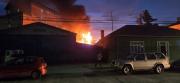 Incendio destruye estructura interior en sector Ignacio Carrera Pinto con Caupolicán
