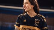 Rosalía se puso la camiseta de Boca y recorrió la Bombonera