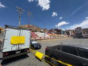 Vecinos bloquean Avenida Cívica por excesos en conciertos folklóricos: proponen regulaciones tras conflicto