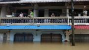 Devastadoras inundaciones en Asia dejan alrededor de 600 muertos