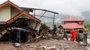 Las inundaciones en Indonesia dejan 435 muertos y 406 desparecidos