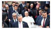 El papa León XIV cerró su histórica visita a Turquía y partió hacia el Líbano con un fuerte mensaje de unidad y paz