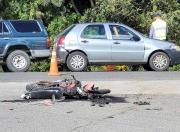 Murió un motociclista de 23 años en Bariloche tras chocar con una camioneta en la Avenida Bustillo