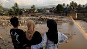 Mueren más de 400 personas tras las devastadoras inundaciones registradas en Indonesia