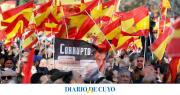 España convulsionada: la oposición de derecha marchó en Madrid y pidió la renuncia del presidente Pedro Sánchez