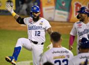 Magallanes viento en popa Tigres arriba y Leones ¡Uy!