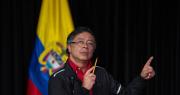 Petro desafía a Trump y ordena “restablecer el servicio aéreo civil” con Venezuela