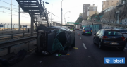 Automóvil terminó volcado: una persona lesionada deja accidente en Viña del Mar