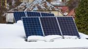 Un ingenioso invento desafía a uno de los enemigos de la energía solar: la nieve