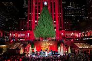 EE. UU.: El icónico árbol de Navidad Rockefeller fue encendido en Nueva York (VIDEO)