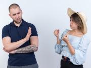 Por qué alguien te da ‘ick’: la explicación psicológica detrás de esta reacción tan común