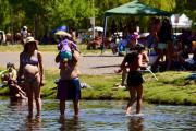 ¿Viernes ideal para ir al río? El Alto Valle se prepara para otro día intenso de calor: las horas de temperaturas más altas
