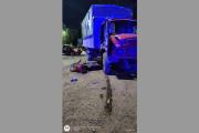 Grave accidente en Monte Quemado: un joven repartidor sufrió una lesión de extrema gravedad tras chocar contra un camión