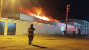 Incendio en la pesquera Achernar en Puerto Madryn