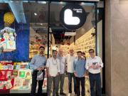 Una nueva librería, con cuatro abogados como socios, abre en el Costanera Center