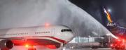 Ministro de Obras Públicas logra la llegada de una nueva aeronave Boeing para BoA
