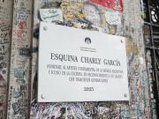 Charly García ya tiene una placa en su honor en Santa Fe y Coronel Díaz: la ceremonia íntima con músicos, amigos y familiares