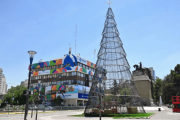 A qué hora se encenderá el pinito de Navidad en Neuquén este lunes 8 de diciembre: el cronograma de actividades