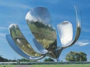 El Gobierno de la Ciudad finalizó la restauración de la Floralis Genérica en Recoleta