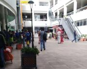 Mercados municipales de Tarija refuerzan mantenimiento y liberación de pasillos ante temporada de lluvias