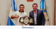 Orrego celebró el triunfo histórico del boxeador “Pac Man” Fernández