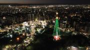 Córdoba encendió su árbol de Navidad, uno de los más grandes de Sudamérica