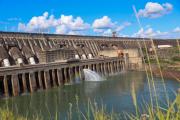 Itaipú: Paraguay busca equilibrio en negociación con Brasil sobre la tarifa de energía