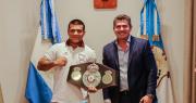 Orrego recibió al boxeador Ezequiel “Pac Man” Fernández, tras su histórico triunfo