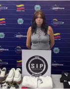 Mujer hurtó prendas de vestir para sus estrenos de diciembre