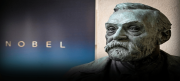 Ambros y Ruvkun ganaron el Nobel de Medicina, descubrieron los microARN, una nueva clase de diminutas moléculas de ARN