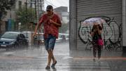 Hay alerta amarilla por tormentas y vuelve el calor agobiante: qué dice el pronóstico