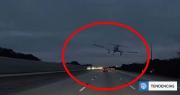 VIDEO Avioneta destroza completamente un auto tras aterrizar de emergencia en carretera de EE.UU