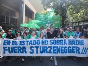 Es válido y necesario reglamentar el derecho de huelga