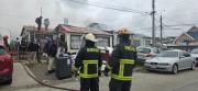 Incendio de proporciones en población 18 de Septiembre moviliza a cinco compañías de Bomberos
