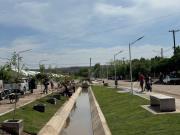 Godoy transformó un viejo desagüe en un bulevar verde tras una inversión de $180 millones