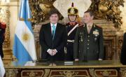 Juró como ministro de Defensa el militar Presti, uniformado