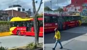 TransMilenio quedó de frente contra muro y quedó atravesado en la Calle 80