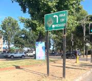 Funcionarios municipales debieron retirar ayer propaganda electoral de Jeannette Jara fuera de plazo