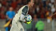 Fernando Muslera buscará su primer título con Estudiantes de La Plata frente a Racing, en la final del Torneo Clausura de Argentina