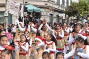 El Desfile Navideño toma La Paz entre alegría y música