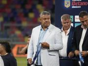 Chiqui Tapia vio en primera fila el título de Estudiantes: insultos de los hinchas, el frío saludo de Domínguez y un posteo sin nombrar a Verón