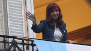Cristina Kirchner apeló a un “tomate peronista” para criticar el rumbo del desarrollo argentino